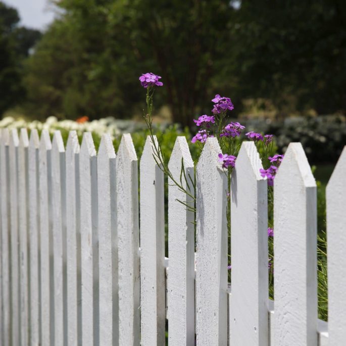 Fence Builders in Fond Du Lac, residential fencing Fond Du Lac, Fond Du Lac fence company