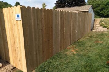 privacy fence installation in west bend, installing a privacy fence in west bend, west bend privacy fence installation