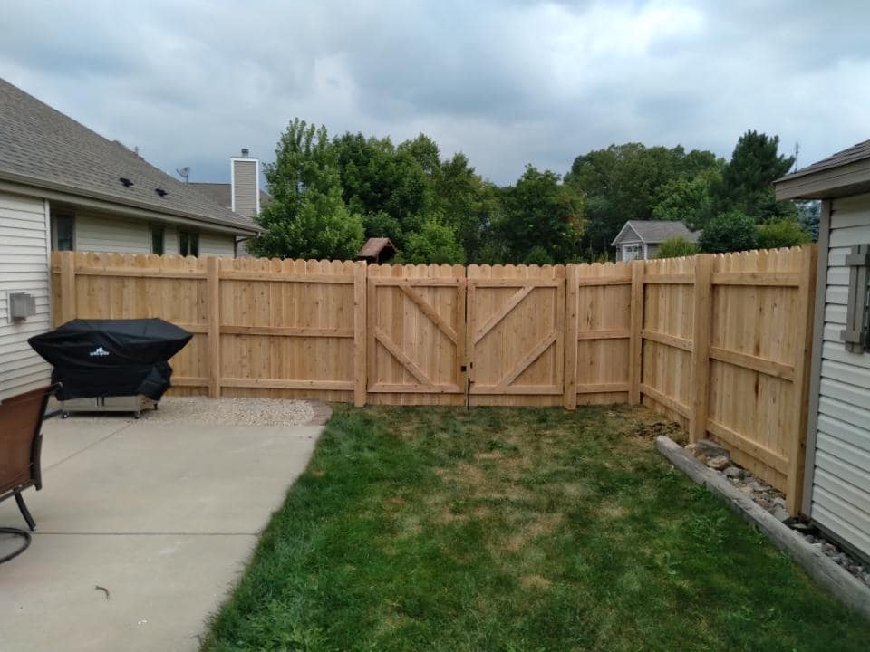 privacy fence installation in west bend, installation of privacy fence in west bend, west bend privacy fence installation