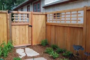 residential fences in West Bend, privacy fences in West Bend, West Bend residential fences
