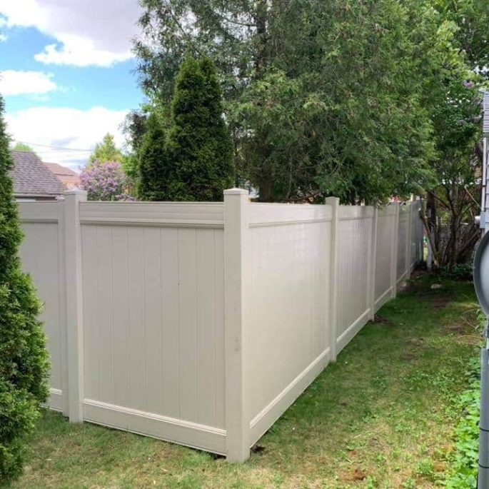 fence installation in Fond Du Lac, residential fencing Fond Du Lac, Fond Du Lac fence company