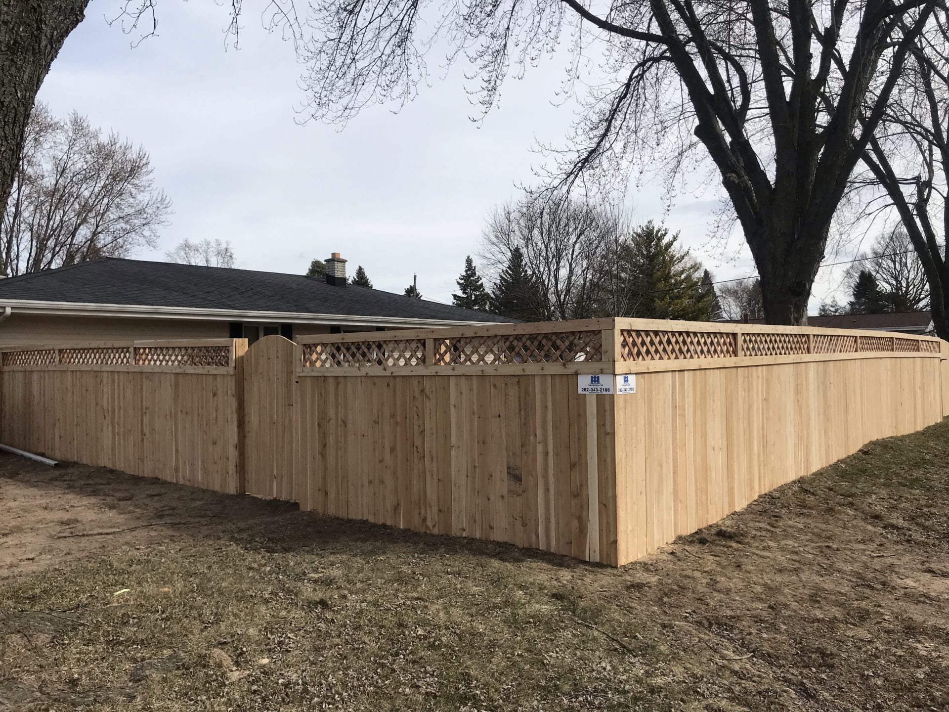 d&d fence, wooden fence installation west bend, west bend fence installation, fence company west bend